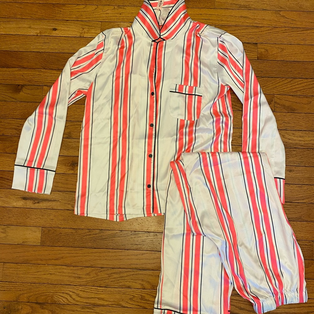 Small Victoria’s Secret Satin Pajamas Set New NWT